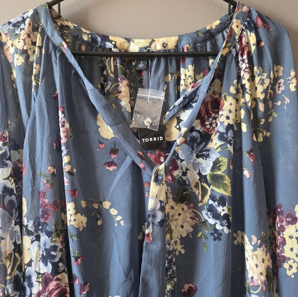 TORRID Crinkle Chiffon Raglan Tie Front Blouse Womens Plus Size 2X Blue Floral - Picture 4 of 11